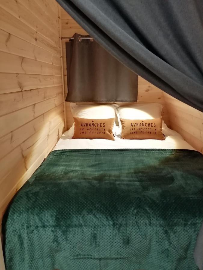 Le Domaine De Pivette Chambre Climatisee Et Insolite Avec Terrasse Privative 阿夫朗什 外观 照片