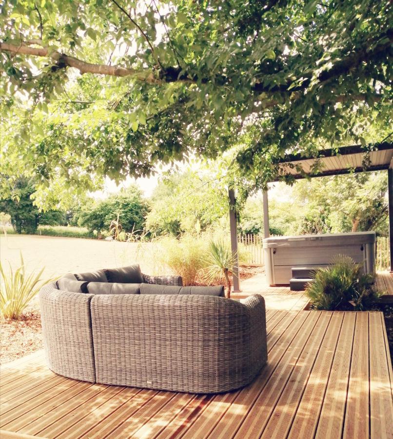 Le Domaine De Pivette Chambre Climatisee Et Insolite Avec Terrasse Privative 阿夫朗什 外观 照片