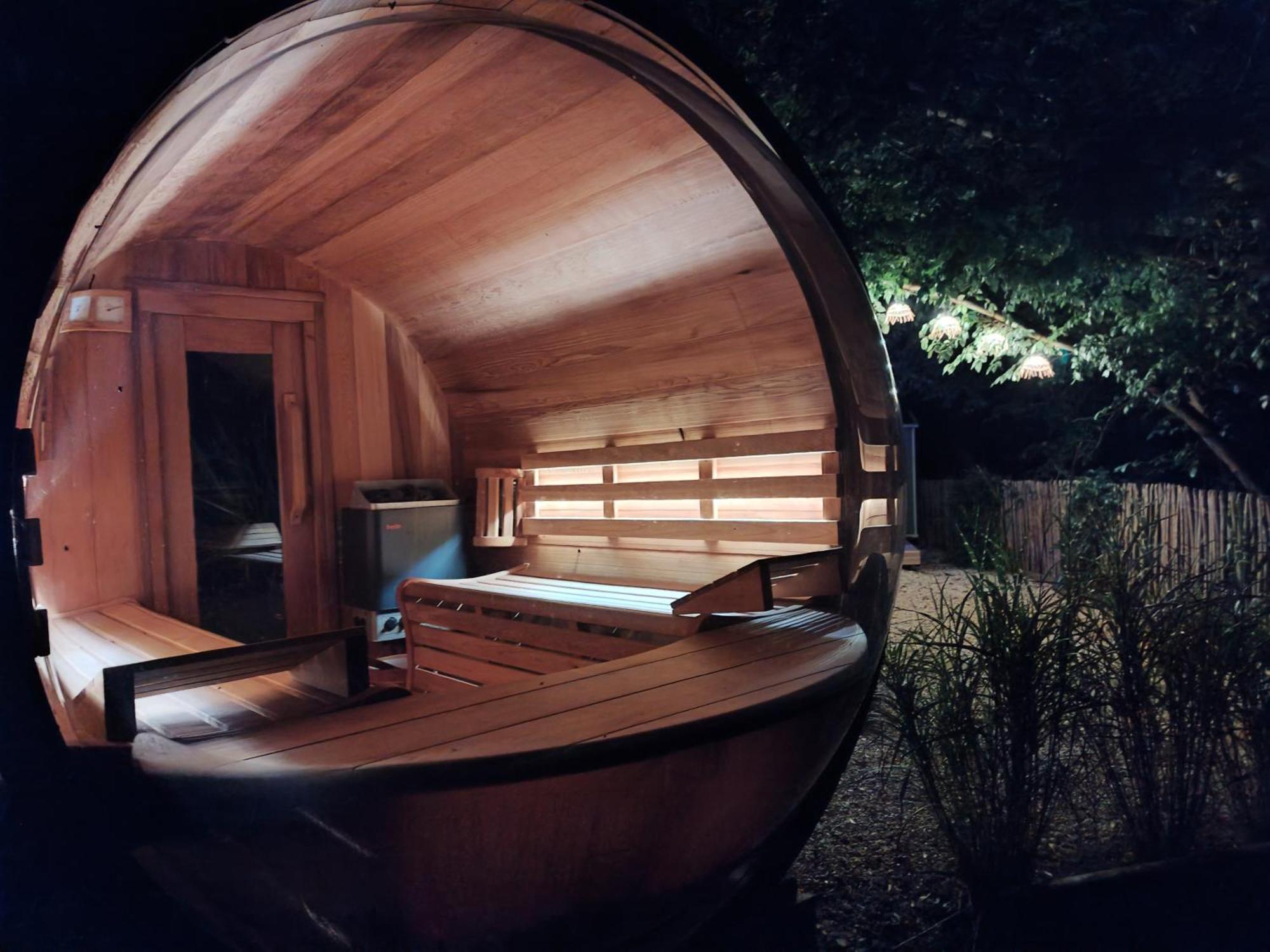 Le Domaine De Pivette Chambre Climatisee Et Insolite Avec Terrasse Privative 阿夫朗什 客房 照片